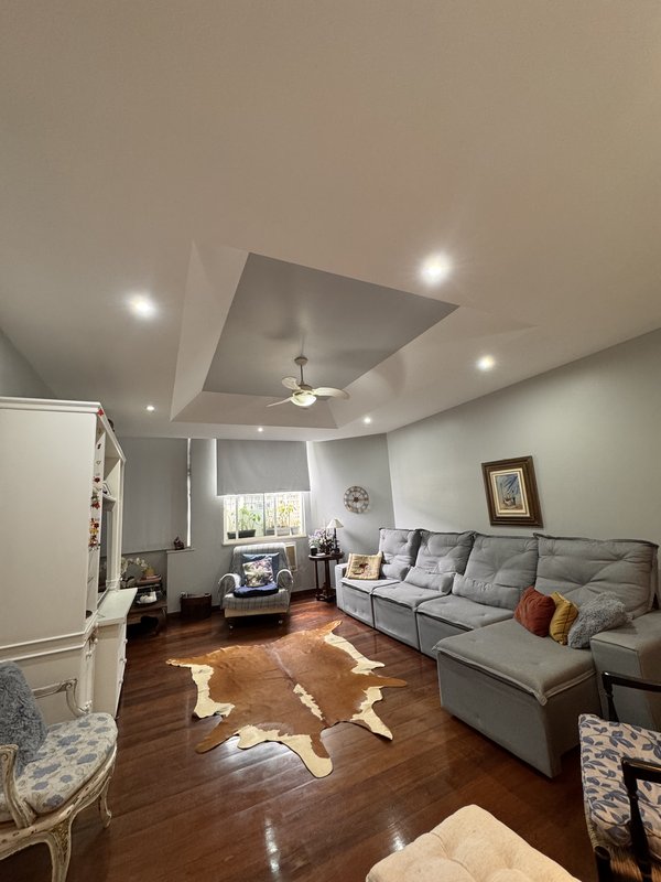 Duplex amplo em Copacabana – 230m², 4 quartos, 2 suítes  Rio de Janeiro - 