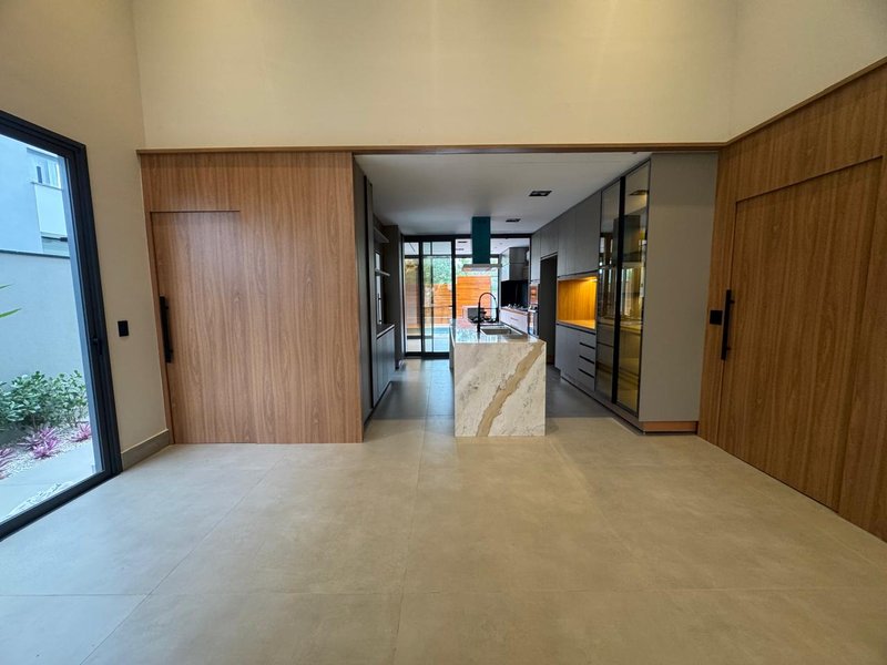 Linda Residência no Condomínio Arborais – Alphaville Campinas Avenida Marcelo Fiolo Pupo de Campos Ferreira Campinas - 