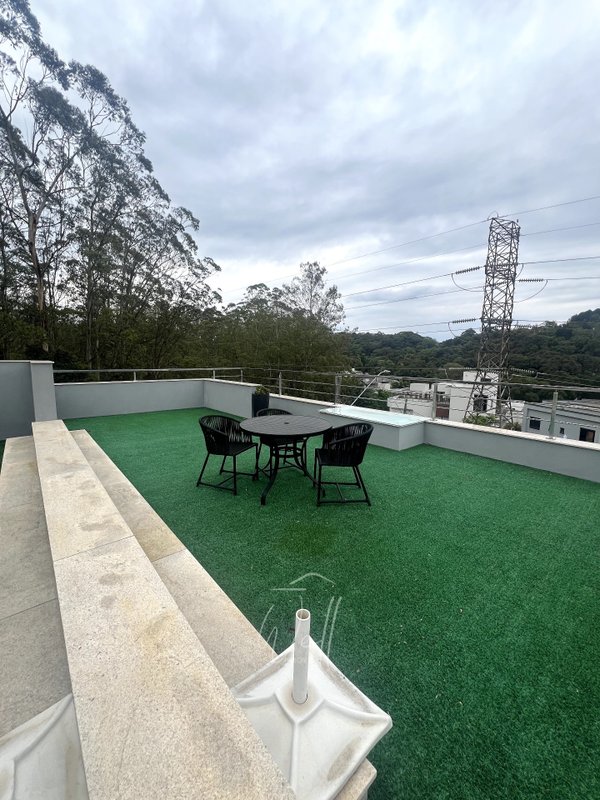 Mansão mobiliada de esquina  no Condomínio Swiss Park 561m2 - 05 suítes - 09 vagas Avenida Omar Daibert São Bernardo do Campo - 