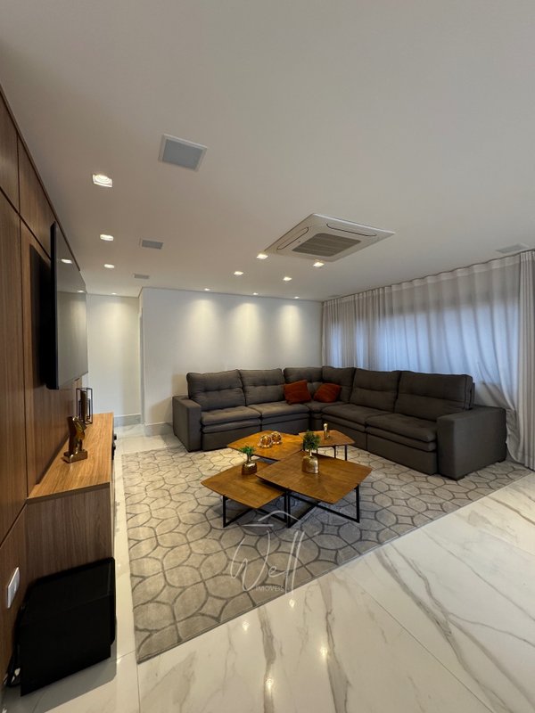 Mansão mobiliada de esquina  no Condomínio Swiss Park 561m2 - 05 suítes - 09 vagas Avenida Omar Daibert São Bernardo do Campo - 