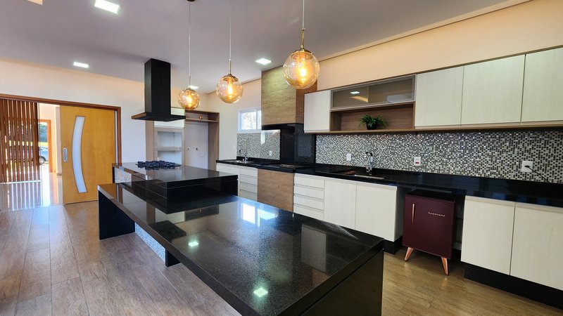 🏡 Charme, exclusividade e conforto no Condomínio Giverny – Sorocaba/SP Rua Carlos Alberto Brides Sorocaba - 