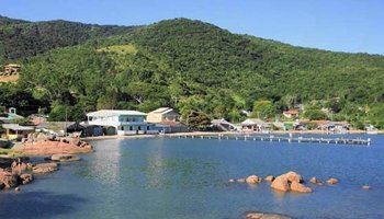 Prédio Comercial e Residencial na praia de Caieira do norte Governador Celso ramos SC Rua Nicolau moura de Carvalho  Governador Celso Ramos - 