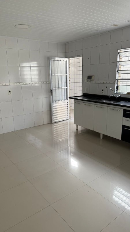 Casa Térrea para Locação – Vila Sônia | Praia Grande - SP Rua Pedro Batista Menezes Praia Grande - 
