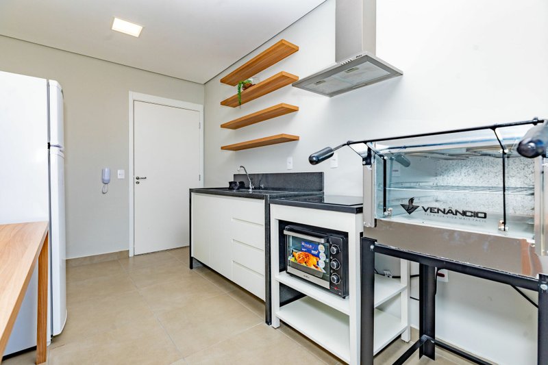 VENDO APARTAMENTO 45M2 - 2 QUARTOS - CONDOMÍNIO COMPLETO - NOVO! Rua Guaicurus São Paulo - 
