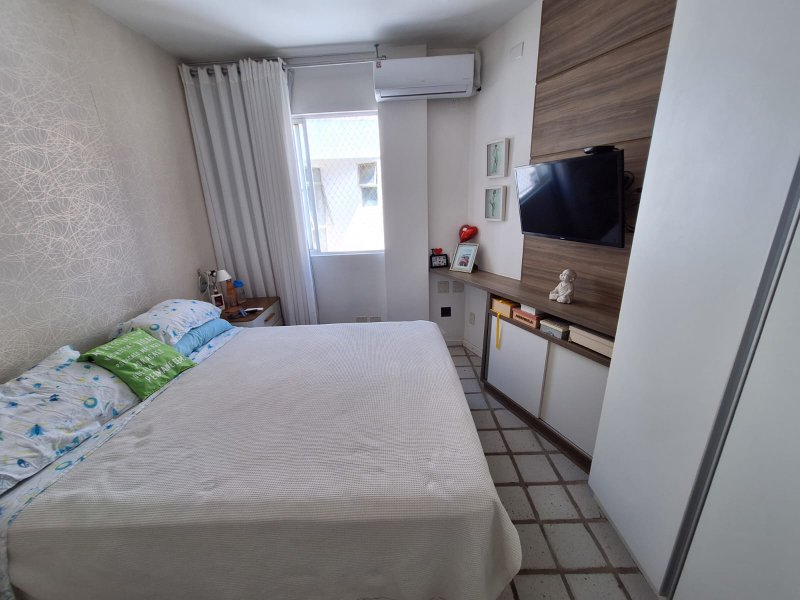 APARTAMENTO COBERTURA 3 QUARTOS 2 SUÍTES PISCINA 2 GARAGENS REFORMADO VENDA RIO VERMELHO! Rua Maragogipe Salvador - 