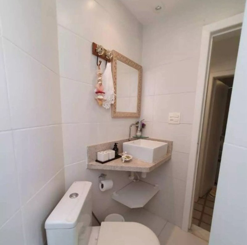 APARTAMENTO COBERTURA 3 QUARTOS 2 SUÍTES PISCINA 2 GARAGENS REFORMADO VENDA RIO VERMELHO! Rua Maragogipe Salvador - 