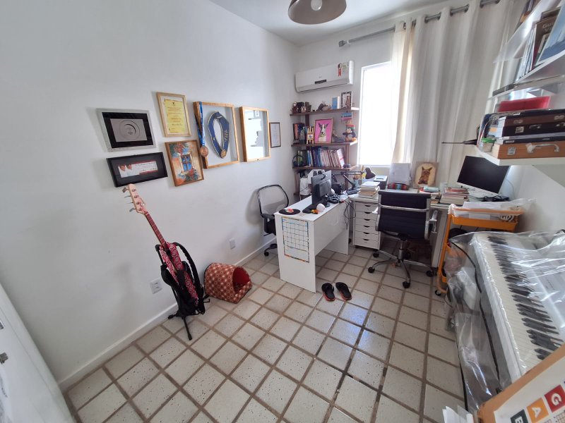 APARTAMENTO COBERTURA 3 QUARTOS 2 SUÍTES PISCINA 2 GARAGENS REFORMADO VENDA RIO VERMELHO! Rua Maragogipe Salvador - 