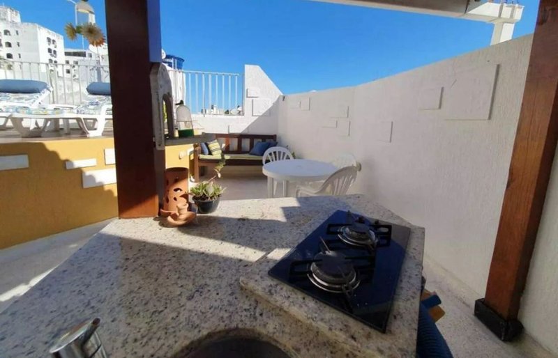 APARTAMENTO COBERTURA 3 QUARTOS 2 SUÍTES PISCINA 2 GARAGENS REFORMADO VENDA RIO VERMELHO! Rua Maragogipe Salvador - 
