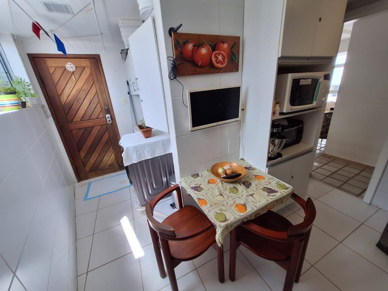 APARTAMENTO COBERTURA 3 QUARTOS 2 SUÍTES PISCINA 2 GARAGENS REFORMADO VENDA RIO VERMELHO! Rua Maragogipe Salvador - 