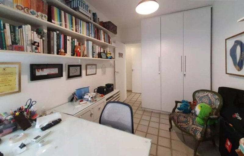 APARTAMENTO COBERTURA 3 QUARTOS 2 SUÍTES PISCINA 2 GARAGENS REFORMADO VENDA RIO VERMELHO! Rua Maragogipe Salvador - 