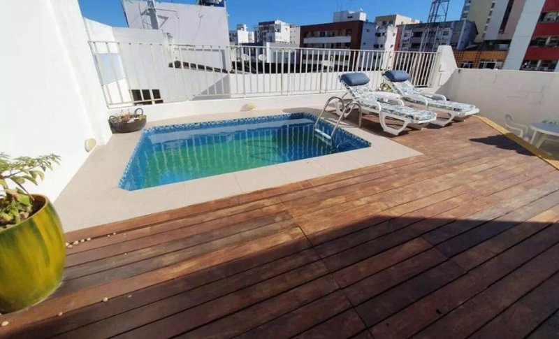 APARTAMENTO COBERTURA 3 QUARTOS 2 SUÍTES PISCINA 2 GARAGENS REFORMADO VENDA RIO VERMELHO! Rua Maragogipe Salvador - 