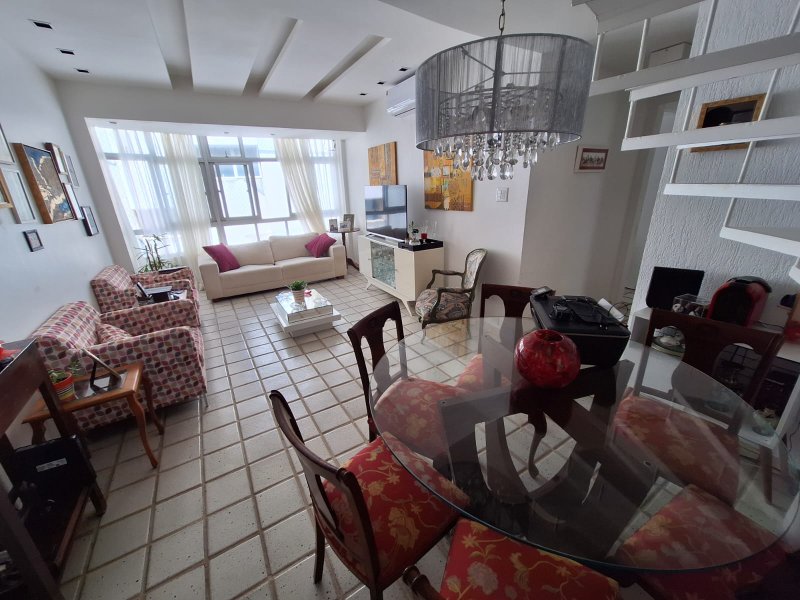 APARTAMENTO COBERTURA 3 QUARTOS 2 SUÍTES PISCINA 2 GARAGENS REFORMADO VENDA RIO VERMELHO! Rua Maragogipe Salvador - 