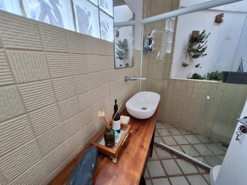 APARTAMENTO COBERTURA 3 QUARTOS 2 SUÍTES PISCINA 2 GARAGENS REFORMADO VENDA RIO VERMELHO! Rua Maragogipe Salvador - 
