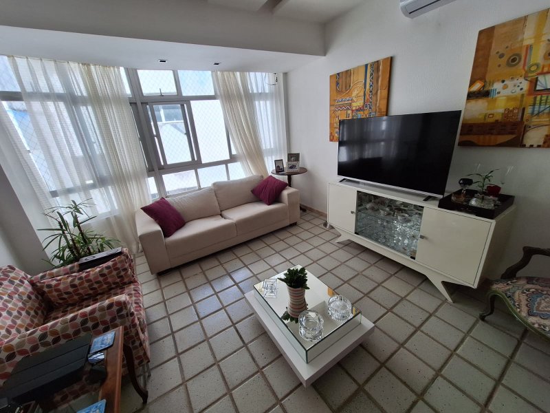 APARTAMENTO COBERTURA 3 QUARTOS 2 SUÍTES PISCINA 2 GARAGENS REFORMADO VENDA RIO VERMELHO! Rua Maragogipe Salvador - 