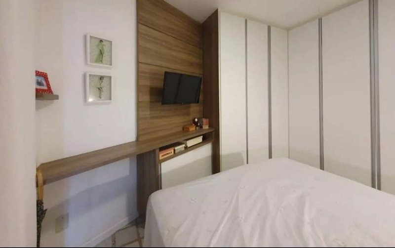 APARTAMENTO COBERTURA 3 QUARTOS 2 SUÍTES PISCINA 2 GARAGENS REFORMADO VENDA RIO VERMELHO! Rua Maragogipe Salvador - 