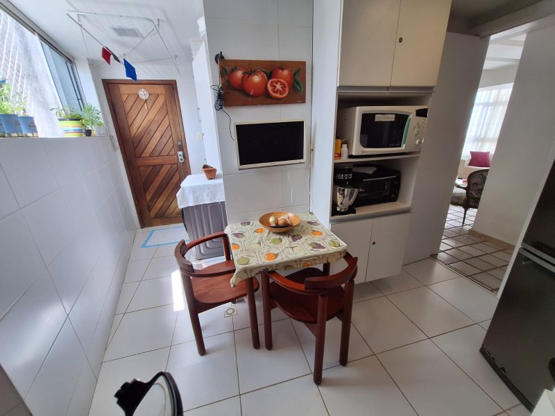 APARTAMENTO COBERTURA 3 QUARTOS 2 SUÍTES PISCINA 2 GARAGENS REFORMADO VENDA RIO VERMELHO! Rua Maragogipe Salvador - 