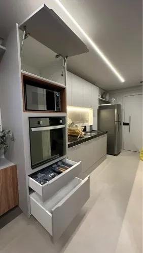 STUDIO MOBILIADO PARA LOCAÇÃO EM ONDINA FINAMENTE DECORADO COM INFRAESTRUTURA  ANDAR ALTO Avenida Oceânica Salvador - 
