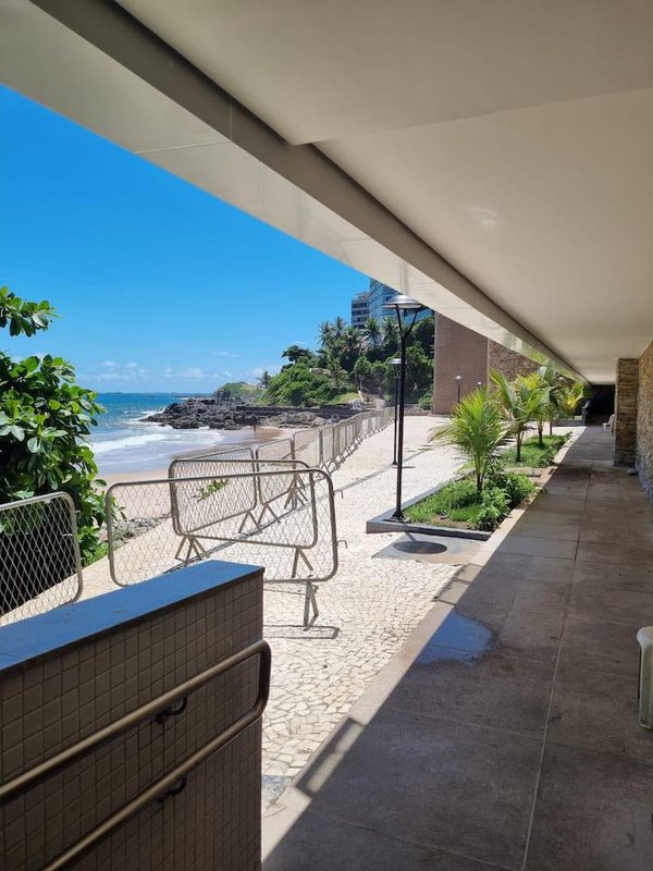 STUDIO MOBILIADO PARA LOCAÇÃO EM ONDINA FINAMENTE DECORADO COM INFRAESTRUTURA  ANDAR ALTO Avenida Oceânica Salvador - 