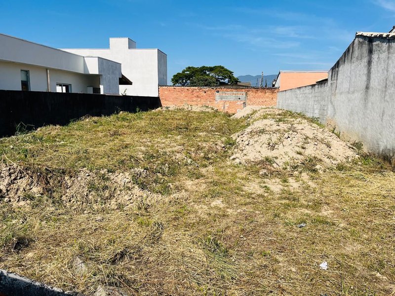 🏡 Terreno à Venda – Pontal Santa Marina  Caraguatatuba - 