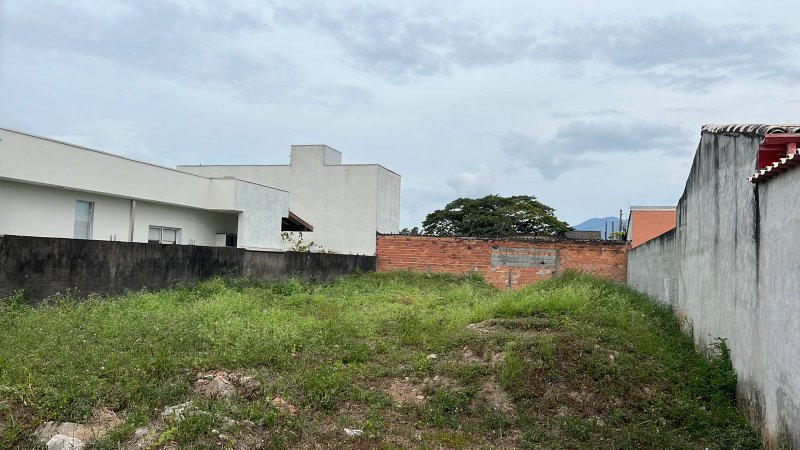 🏡 Terreno à Venda – Pontal Santa Marina  Caraguatatuba - 