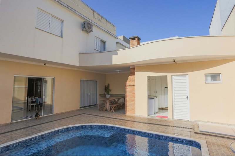 Casa à VENDA - 222m - R$ 1.220.000 - 3 Suites - Cond. Villa dos Inglezes - Sorocaba SP Rua Bruno Biagioni Sorocaba - 