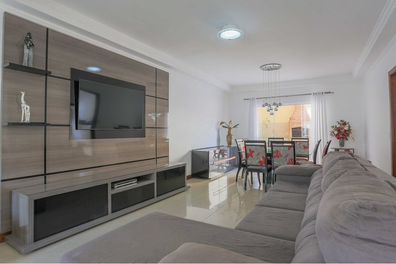 Casa à VENDA - 222m - R$ 1.220.000 - 3 Suites - Cond. Villa dos Inglezes - Sorocaba SP Rua Bruno Biagioni Sorocaba - 