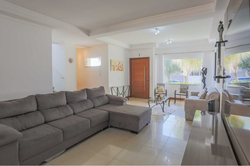 Casa à VENDA - 222m - R$ 1.220.000 - 3 Suites - Cond. Villa dos Inglezes - Sorocaba SP Rua Bruno Biagioni Sorocaba - 