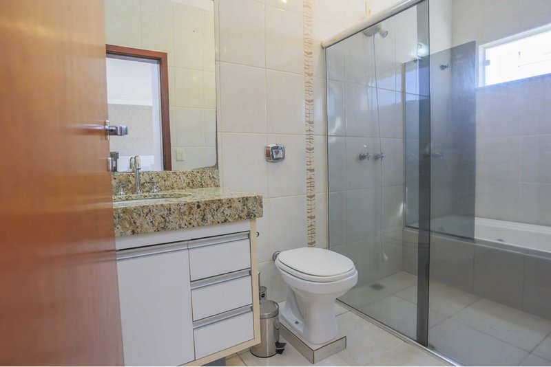 Casa à VENDA - 222m - R$ 1.220.000 - 3 Suites - Cond. Villa dos Inglezes - Sorocaba SP Rua Bruno Biagioni Sorocaba - 