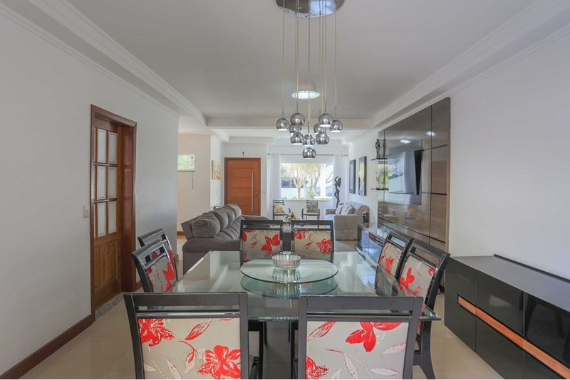 Casa à VENDA - 222m - R$ 1.220.000 - 3 Suites - Cond. Villa dos Inglezes - Sorocaba SP Rua Bruno Biagioni Sorocaba - 