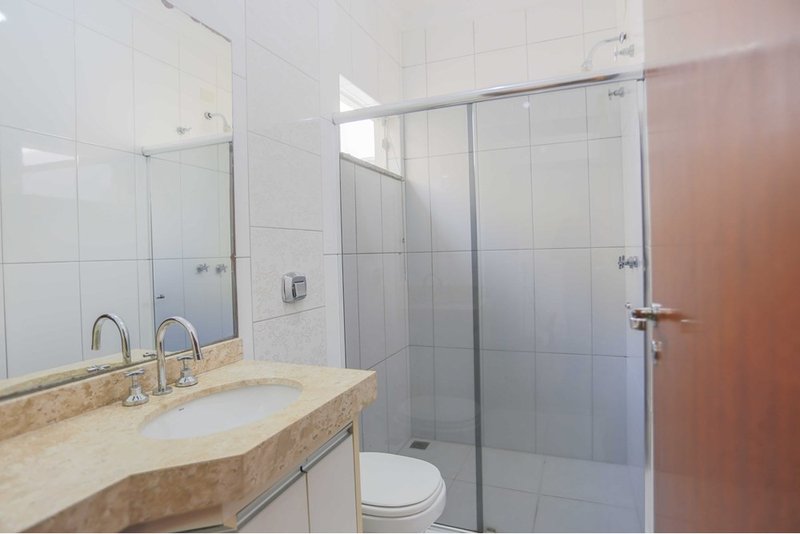 Casa à VENDA - 222m - R$ 1.220.000 - 3 Suites - Cond. Villa dos Inglezes - Sorocaba SP Rua Bruno Biagioni Sorocaba - 
