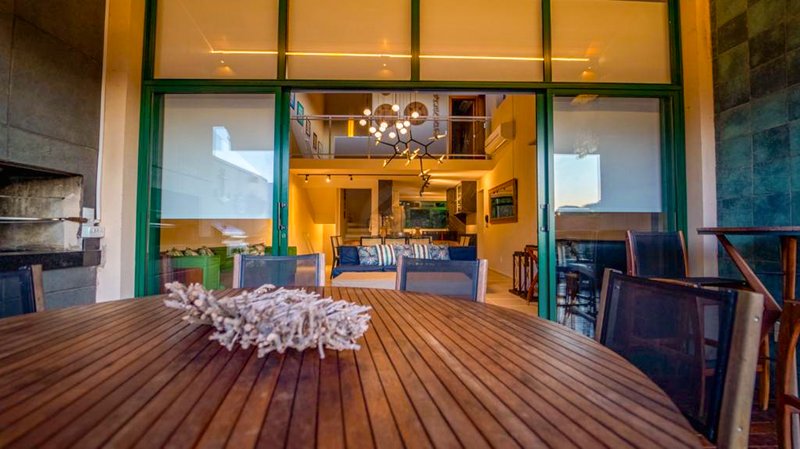 Casa em Condomínio em Barra do Una - À VENDA  São Sebastião - 