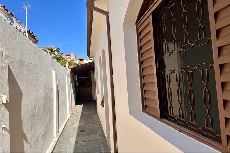 Casa à venda - 114m - R$ 330.000 - 2 Dorm. e área gourmet - Vila Hortência em Sorocaba SP Rua Fernão Salles Sorocaba - 