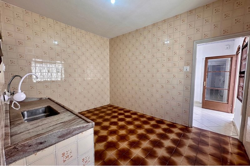 Casa à venda - 114m - R$ 330.000 - 2 Dorm. e área gourmet - Vila Hortência em Sorocaba SP Rua Fernão Salles Sorocaba - 