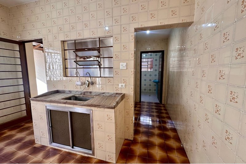 Casa à venda - 114m - R$ 330.000 - 2 Dorm. e área gourmet - Vila Hortência em Sorocaba SP Rua Fernão Salles Sorocaba - 