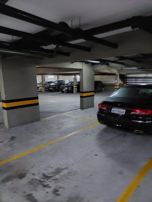APARTAMENTO QUARTO E SALA VARANDA NASCENTE GARAGEM ELEVADOR PISCINA ACADEM À VENDA ARMAÇÃO Rua Anquises Reis Salvador - 