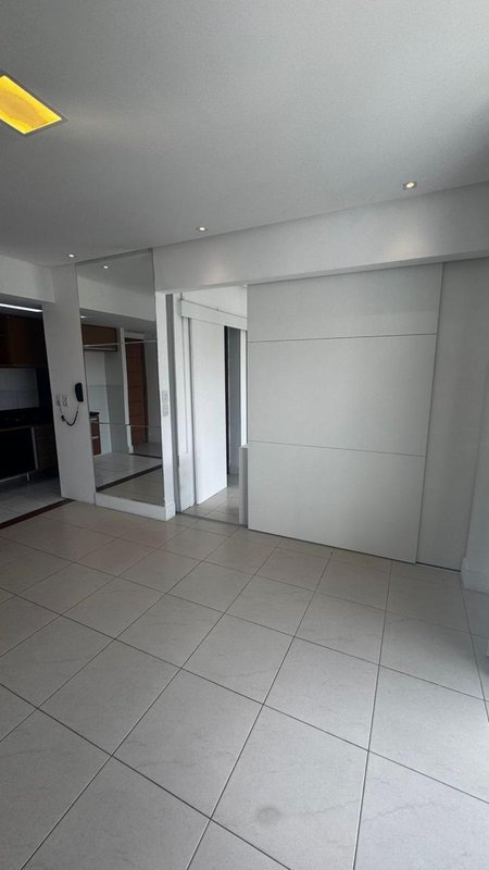 APARTAMENTO QUARTO E SALA VARANDA NASCENTE GARAGEM ELEVADOR PISCINA ACADEM À VENDA ARMAÇÃO Rua Anquises Reis Salvador - 