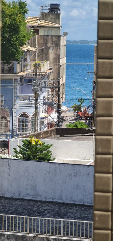 APARTAMENTO QUARTO E SALA VARANDA GARAGEM ELEVADOR PORTARIA 24H À VENDA NA BARRA! Rua Cesar Zama Salvador - 