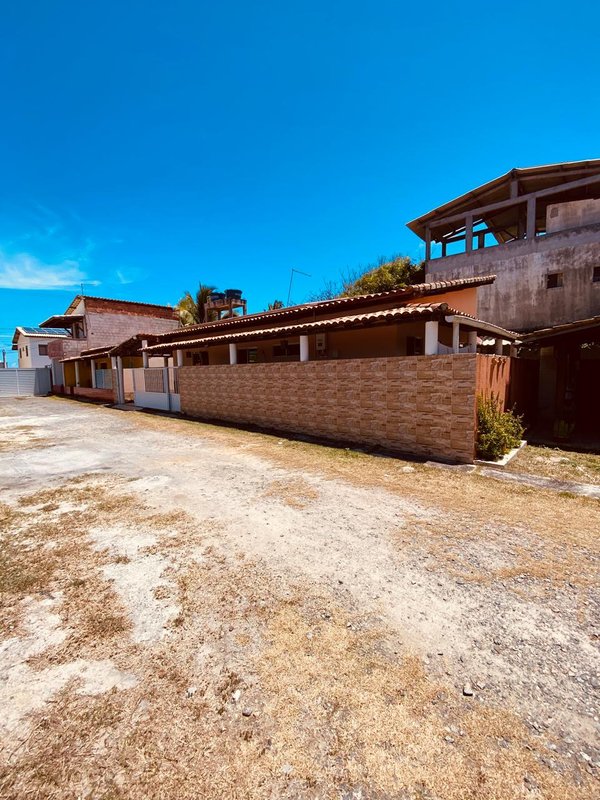 Casa à venda com 2 suítes há apenas 150 Mtrs da Praia de Jauá Rua Rio de Janeiro Camaçari - 