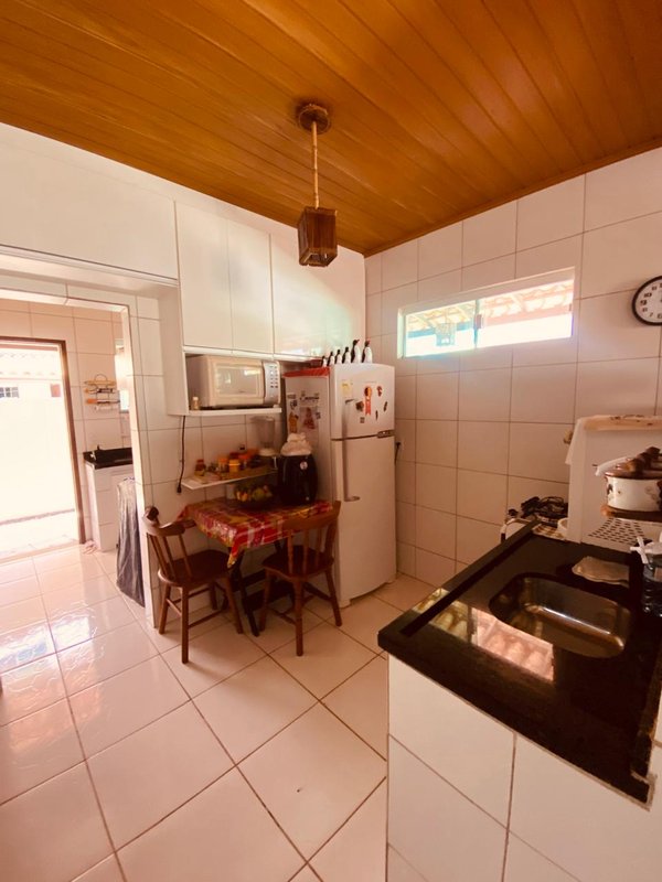 Casa à venda com 2 suítes há apenas 150 Mtrs da Praia de Jauá Rua Rio de Janeiro Camaçari - 