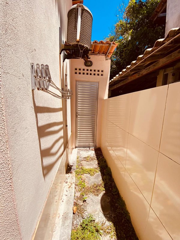 Casa à venda com 2 suítes há apenas 150 Mtrs da Praia de Jauá Rua Rio de Janeiro Camaçari - 