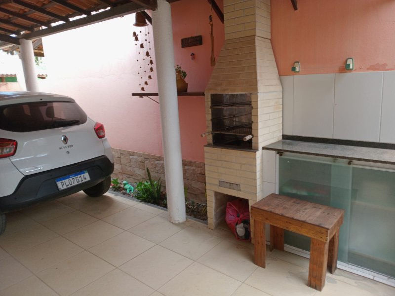 Casa à venda com 2 suítes há apenas 150 Mtrs da Praia de Jauá Rua Rio de Janeiro Camaçari - 
