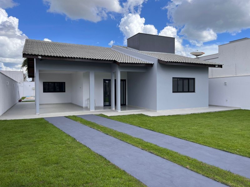 Casa à venda no Jardim Maringa 2 em Sinop  Sinop - 