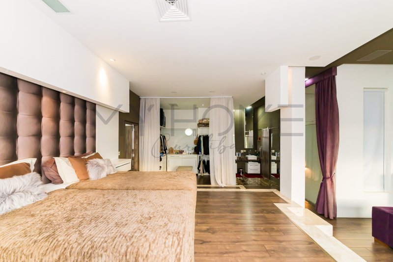 COBERTURA NO ALTO DA GLÓRIA EM CURITIBA - COM 258 M² - FACE LESTE / NORTE Av. João Gualberto Curitiba - 