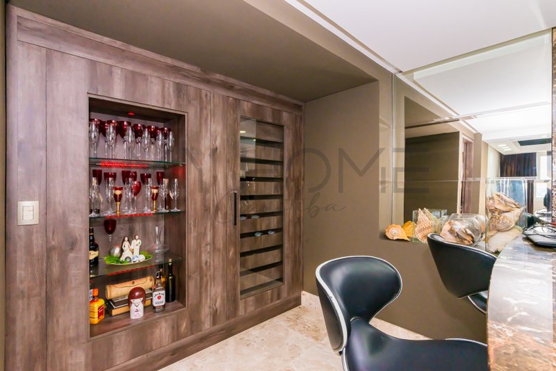 COBERTURA NO ALTO DA GLÓRIA EM CURITIBA - COM 258 M² - FACE LESTE / NORTE Av. João Gualberto Curitiba - 