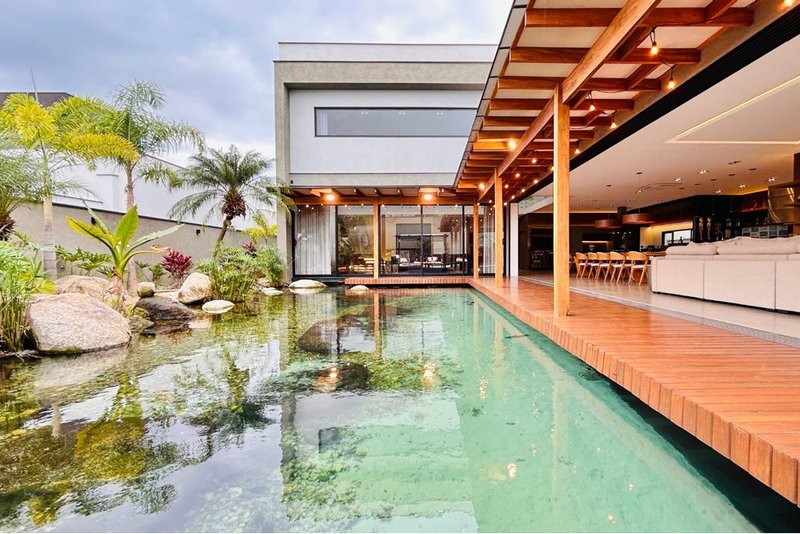 Casa à VENDA, 787m - 5 Suites - R$ 7.950.000 - Condomínio Saint Patrick - Sorocaba - SP Alameda Le Mans Sorocaba - 
