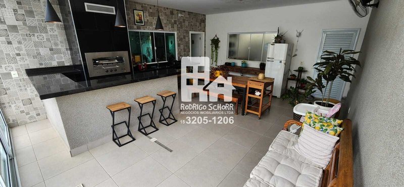 Casa de Alto Padrão à Venda – Condomínio Ninho Verde I - Porangaba  PORANGABA - 
