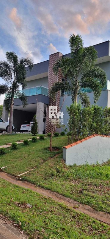Casa de Alto Padrão à Venda – Condomínio Ninho Verde I - Porangaba  PORANGABA - 