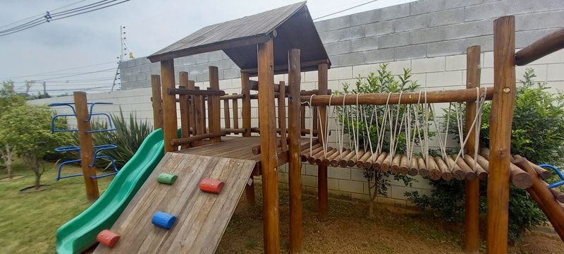 Sobrado no condomínio The Square Village - Granja Vianna. Com124 m2 3Dorms.suite e vagas Rua Peloponeso Cotia - 
