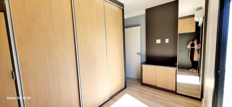 Sobrado no condomínio The Square Village - Granja Vianna. Com124 m2 3Dorms.suite e vagas Rua Peloponeso Cotia - 