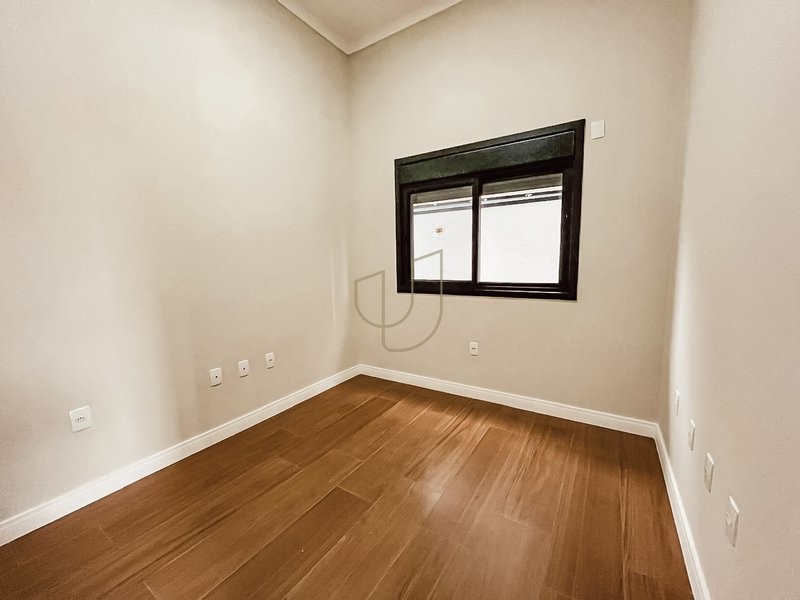 Casa com 3 Dormitórios no Reserva Rudá Avenida Robson Custódio Machado São José dos Campos - 